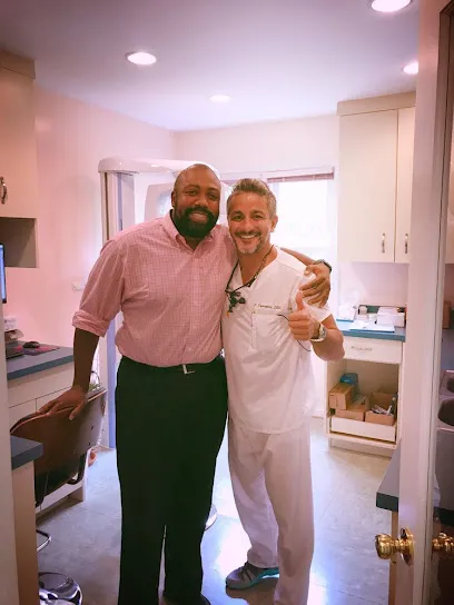 Dr. Farzam Tamami, DDS